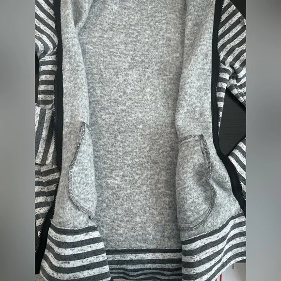 KAVU Women's Full Zip Jacket Fleece Lined Striped Knit Casual Gray SZ XS - Picture 8 of 10
